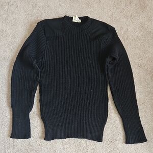 Vintage L.L. Bean Men's Black Ribbed Crewneck Sweater - Flaw